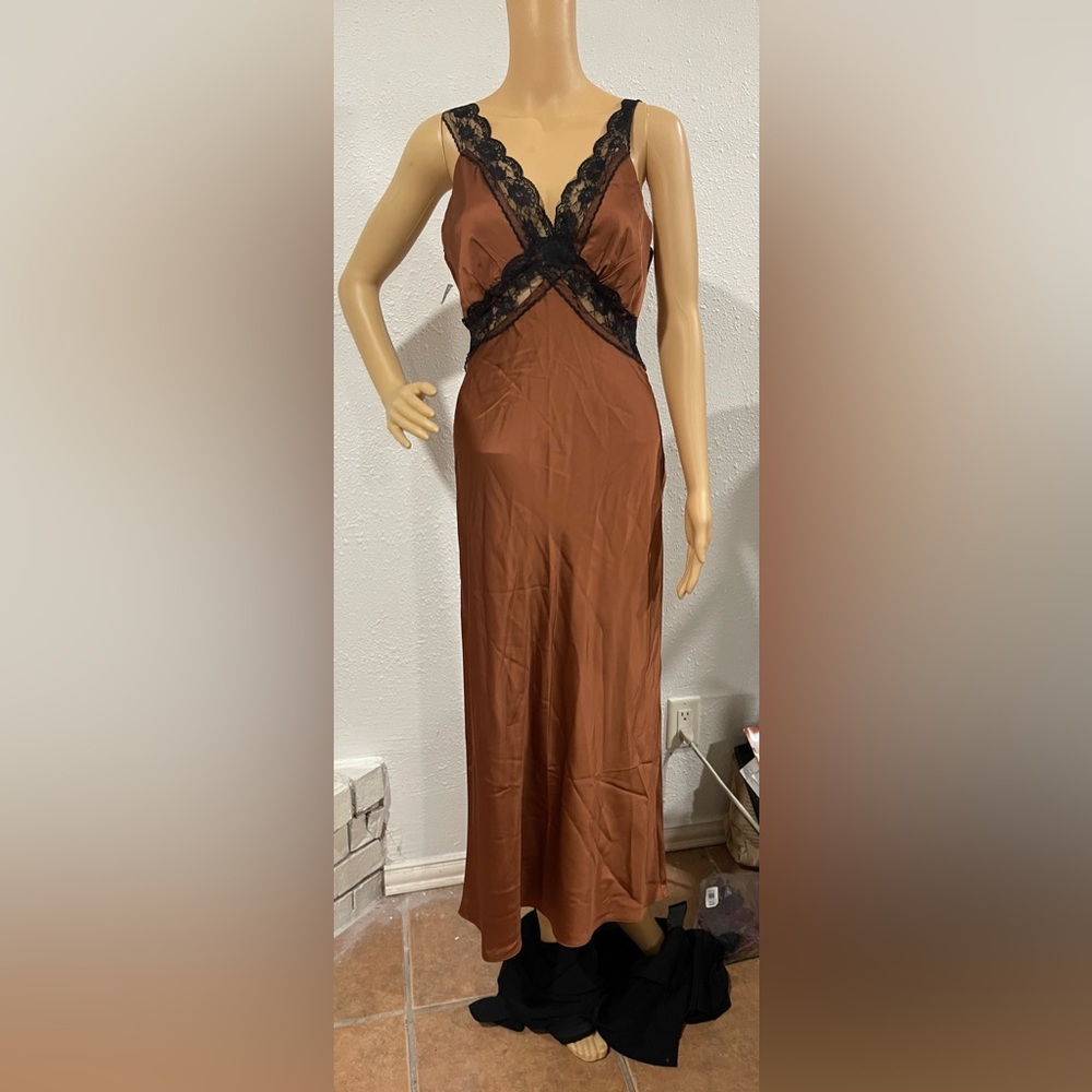 New Elegant Lace Trimmed Brown Nightgown